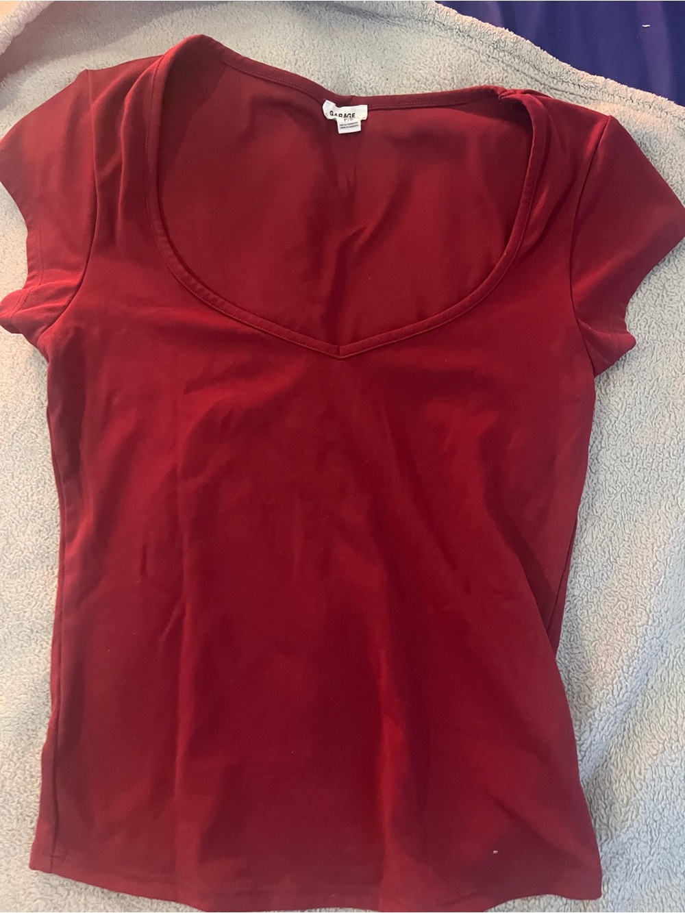 Sleek Sweetheart T-Shirt in Burgundy